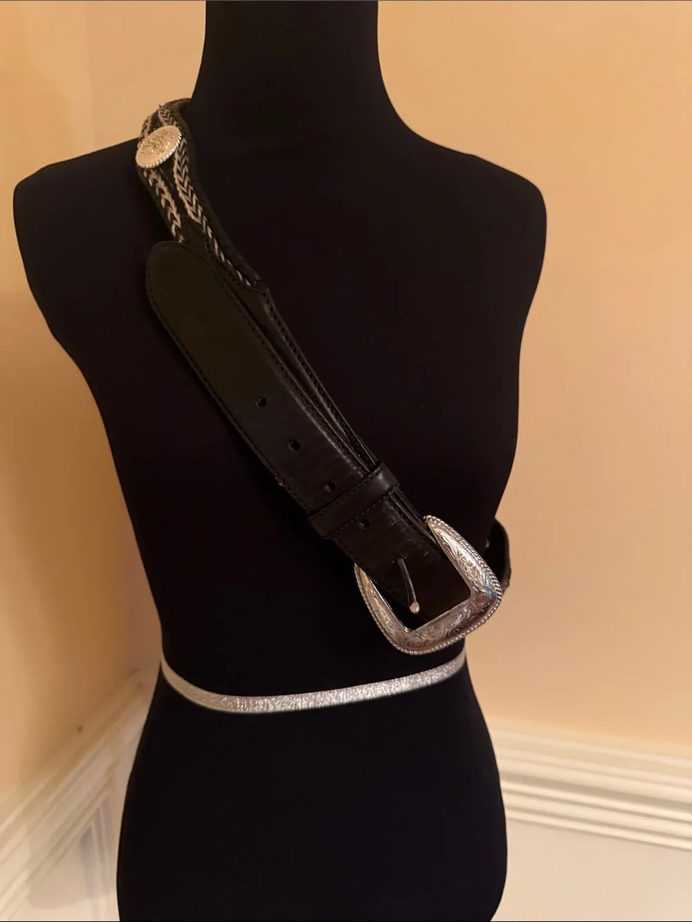 Tony Lama Black Leather Belt with‎ Silver Western Buckle Sz 42